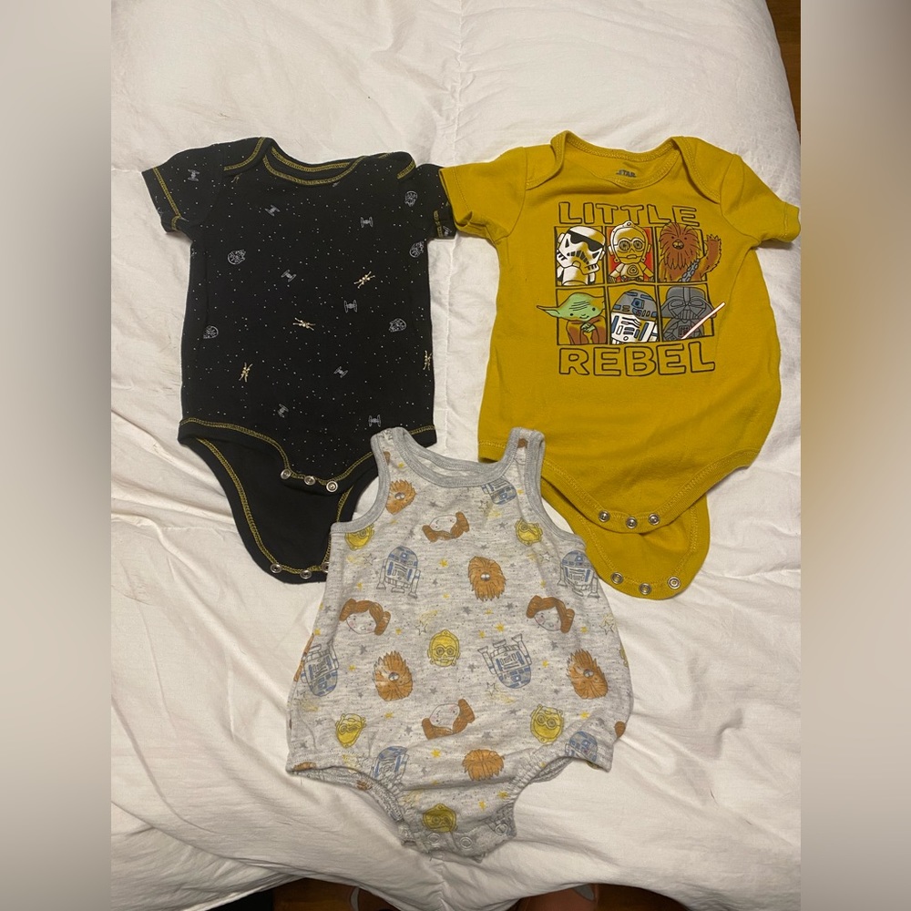 Star Wars onesies assorted lot of 3